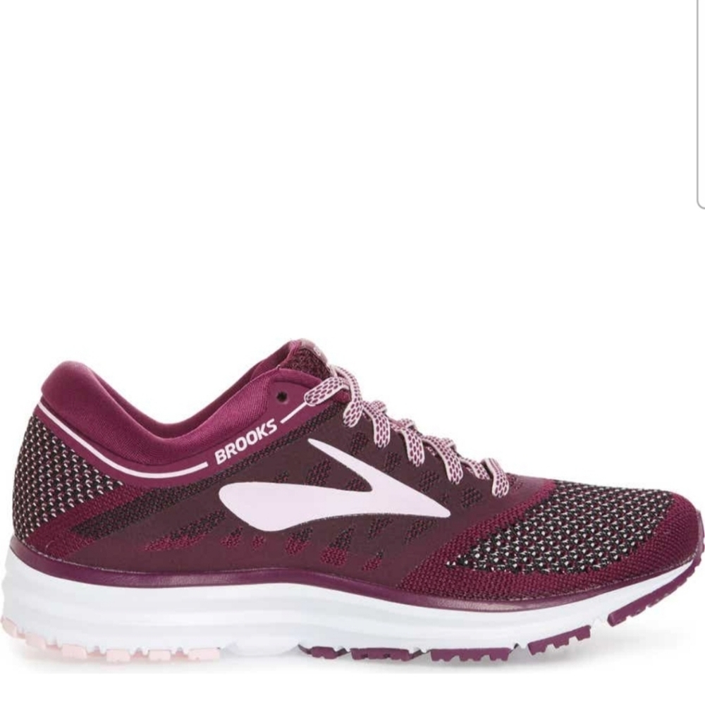 Brooks Rebel Women's Sneakers